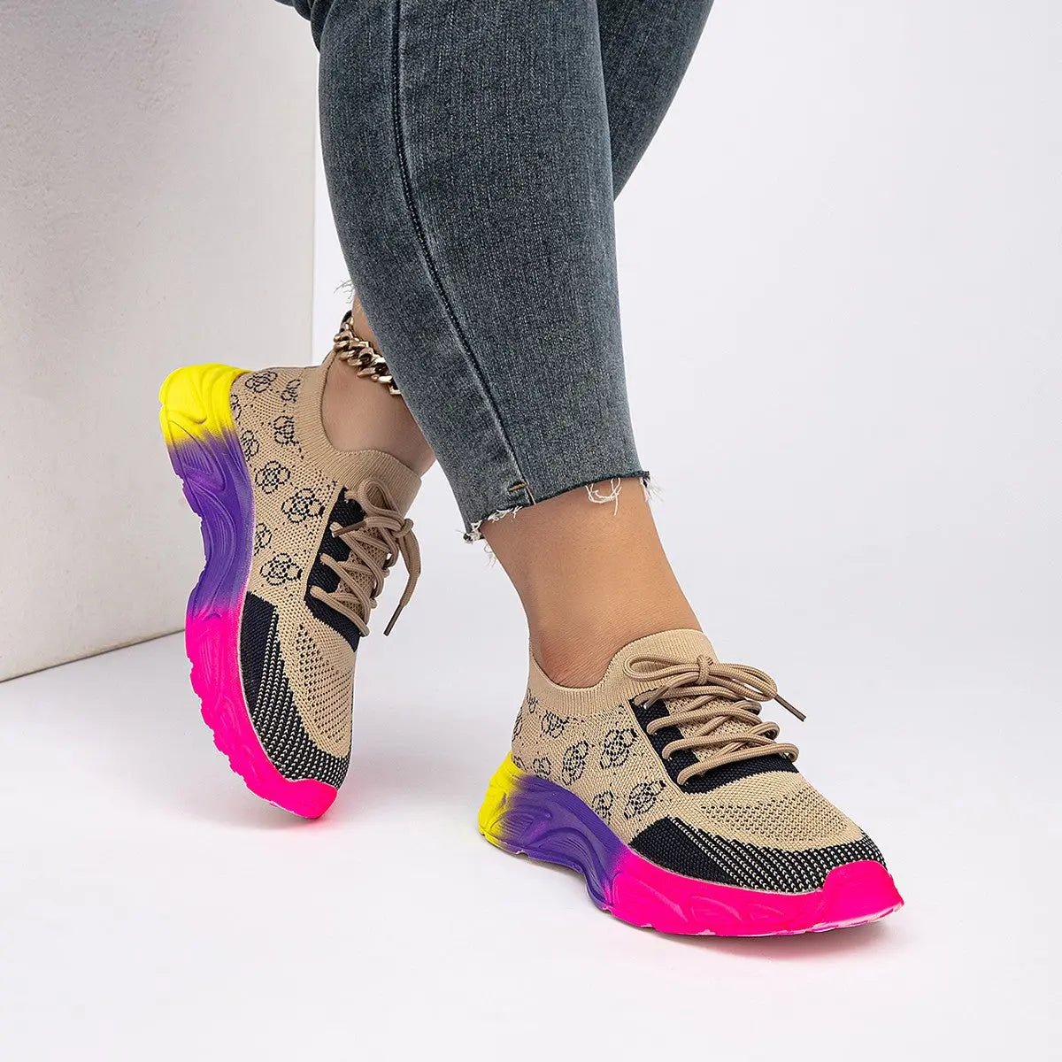 Chaussures de sport plates tissées, à bout rond, à semelles arc - en - ciel et à empiècements colorés - TheSheriffShop