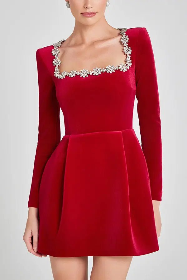 Elegant Dress with a Square Neck and Long Sleeves - TheSheriffShop