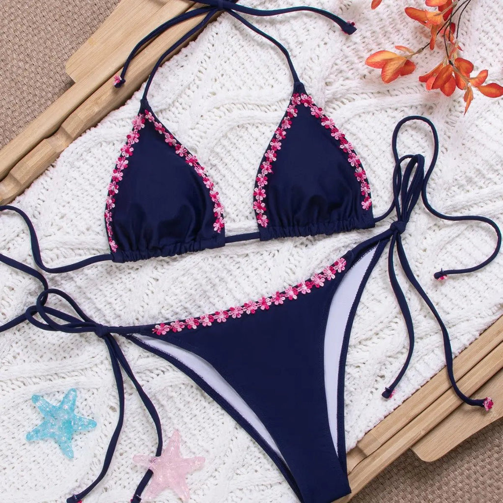 Maillot de bain bikini à lacets et broderie sur les bords - TheSheriffShop